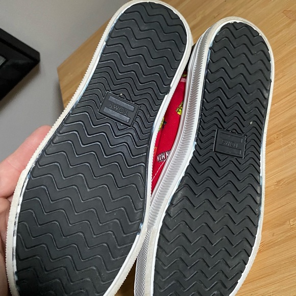 New Without Tags Marvel TOMS - Picture 4 of 5